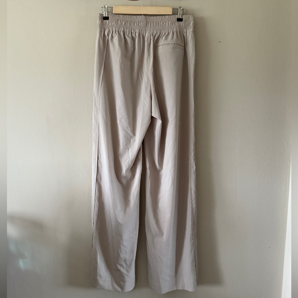 Old Navy StretchTech Wide-Leg Pants Quick-Dry Tan Beige Gorpcore size M Tall - Picture 2 of 4
